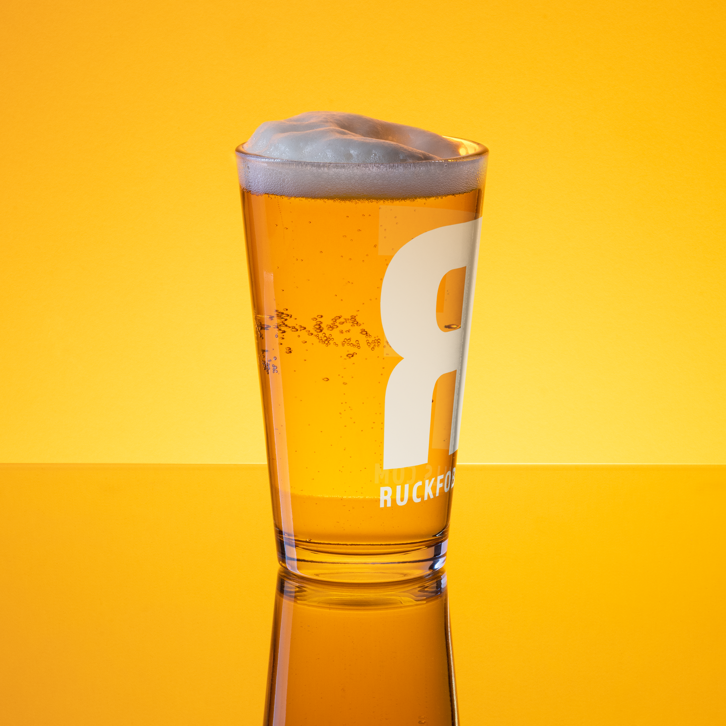 RF Shaker pint glass (white)